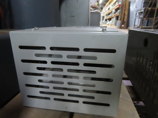 .5 KVA General Electric, 9T91B7151, voltage stabilizer 95-130 Volts, 1 year warranty - Image 7