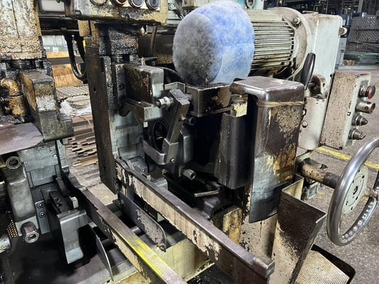 8-1/4" x 76" Hey #3, facing & centering machine, 21" sw, 80-1175 RPM, 10 HP heads, 2 air operated vises - Image 5