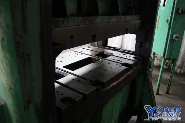 100 Ton, Niagara #SA2-100-48-30, straight side double crank press, 6" stroke, 22-1/2" Shut Height, air - Image 5