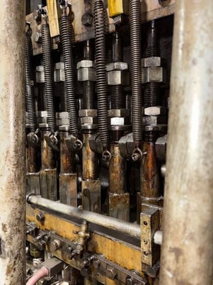 Waterbury Farrel #150-11, eyelet, air cooled & clam shell brake, 1 stripper fork - Image 6