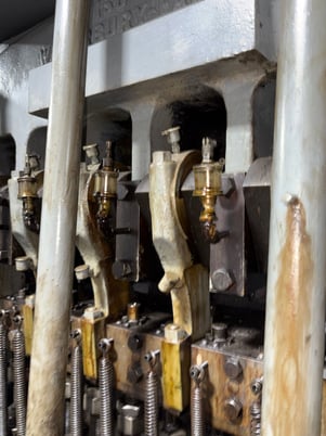 Waterbury Farrel #150-11, eyelet, air cooled & clam shell brake, 1 stripper fork - Image 7