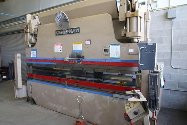 90 Ton, Cincinnati #CBII90, 2-Axis hydraulic CNC brake, 10' overall, 102-1/4" between housing, 8" stroke, 1998 - Image 1