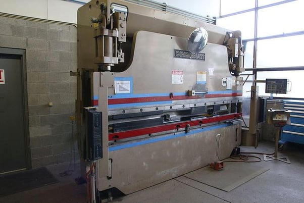 90 Ton, Cincinnati #CBII90, 2-Axis hydraulic CNC brake, 10' overall, 102-1/4" between housing, 8" stroke, 1998 - Image 2