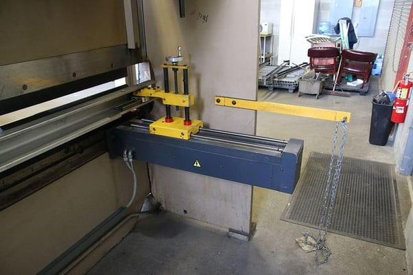 90 Ton, Cincinnati #CBII90, 2-Axis hydraulic CNC brake, 10' overall, 102-1/4" between housing, 8" stroke, 1998 - Image 8