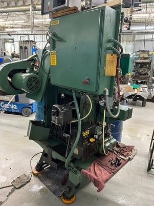 25 Ton, U.S. Baird #3-25, eyelet & transfer press, 2" stroke, 11 operation die set, Bijur Versa 3 automatic - Image 10