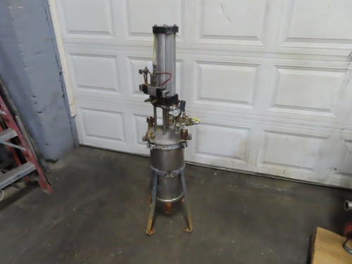 Self cleaning Stainless Steel filter, pneumatic pusher plate, 8" dia x 16" long housing - Image 2