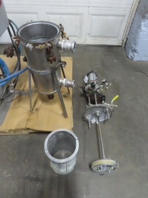 Self cleaning Stainless Steel filter, pneumatic pusher plate, 8" dia x 16" long housing - Image 4