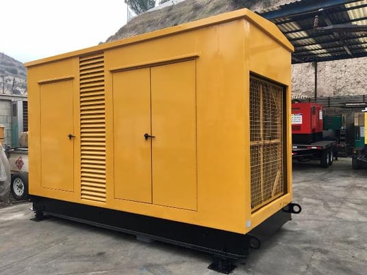 600-750 KW Caterpillar #3412, SR4, 60 Hz., 240/480 Volts, 2000 - Image 1