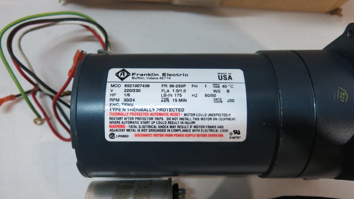 .16 HP 30 RPM Franklin Electric 6521007436, motor with gearbox, 220 Volts, new - Image 3