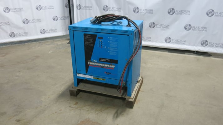 Yuasa Renegade #GTS18-680, automatic battery charger, 18 cell, serial #WB85962 - Image 2