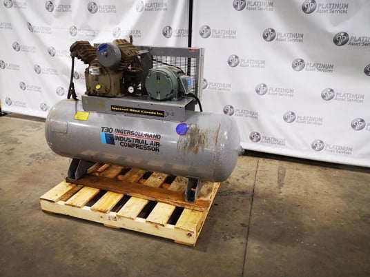 5 HP Ingersoll-Rand #T30, tank mounted, piston type air compressor, 125 psi, 135 gallon tank - Image 3