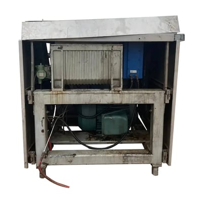 APV #G-55-3P, Homogenizer, 2-Stage, 10500 GPH, 2539 psig, 75 HP - 230/460 V motor, 2001 - Image 1