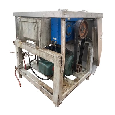 APV #G-55-3P, Homogenizer, 2-Stage, 10500 GPH, 2539 psig, 75 HP - 230/460 V motor, 2001 - Image 2