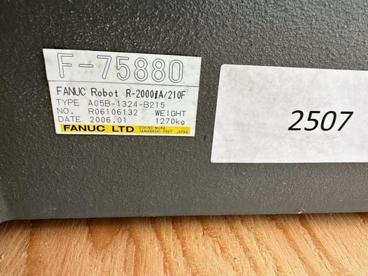 Fanuc, R-2000IA/210, Robot, w/ controller & teach pendant, 104" reach, 210 kg payload, 2006 - Image 5