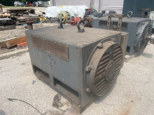 800 HP 1200 RPM Toshiba, Frame 355LL, Drip-Proof Ball Bearing, 2300/4160 Volts - Image 4