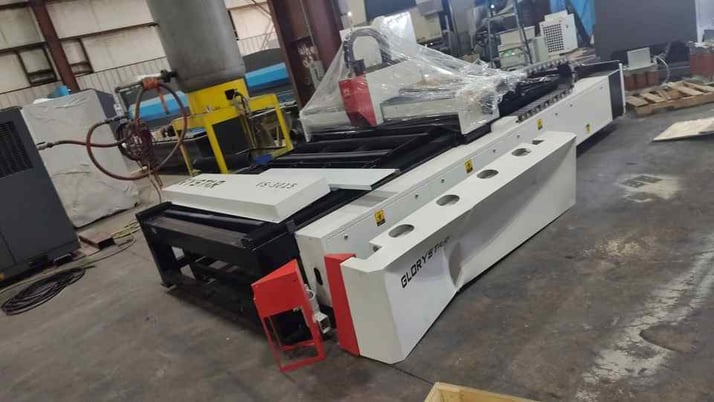 Glorystar #VS-3015, Fiber Laser, 2000 watt, 5' x 10' Table,  2022 - Image 2