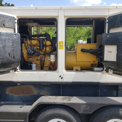 100 KW Caterpillar #XQ100, diesel, sound attenuated enclosure, 240/480 Volts, 14465 hours, 2007 - Image 3