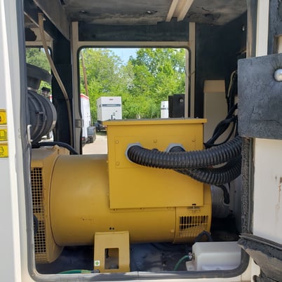 100 KW Caterpillar #XQ100, diesel, sound attenuated enclosure, 240/480 Volts, 14465 hours, 2007 - Image 4