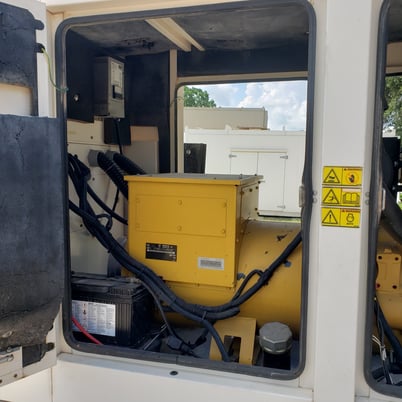 100 KW Caterpillar #XQ100, diesel, sound attenuated enclosure, 240/480 Volts, 14465 hours, 2007 - Image 5