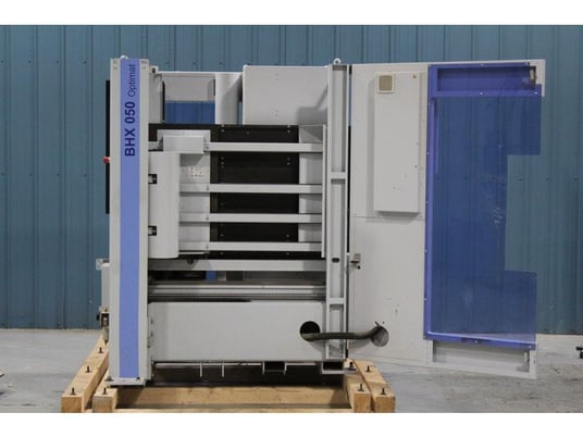 Weeke #BHX-050, Vertical CNC Machining Center, 98" X, 33" Y, 2.4" thickness, 164 FPM X & Y, 50 FPM Z, 8 - Image 4