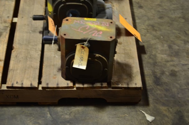 Boston, Gear Reducer, 25.00:1 Ratio, 7/8" dia. x 2-1/4 L smaller & 1-3/8" dia. x 3-1/4" L larger shafts, Used - Image 3