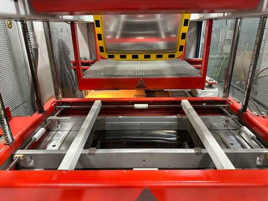 Geiss #DU-1000x610x300 U8, semi-auto vacuum forming machine, 39.3" x24" sheet, Photocell Control, 2019 - Image 5