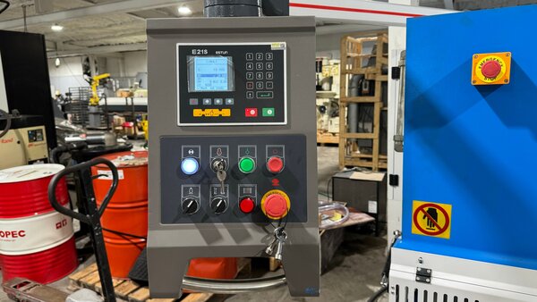 1/4" x 10' Maq #QCY-6X3200, Hydraulic Shear, E21S Control on Swivel Arm, Safety Sensor, new - Image 10