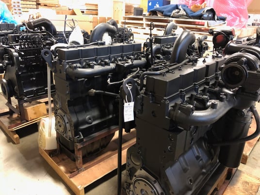 300 HP Cummins #6CT, 8.3 L extended long block engine - Image 3