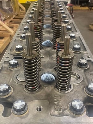 550 HP Detroit #DD15, remanufactured long block - Image 2