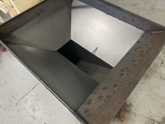 8" wide, Angor #AMH-200M, magnetic conveyor loader, 107" discharge height, 36" x 29" x 22" D hopper - Image 4