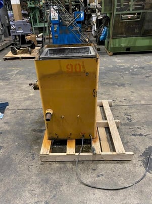 Royson, vibratory finisher, 17" x 10-1/2" x 15" deep tub, polyurethane tub liner, 115 V. - Image 3