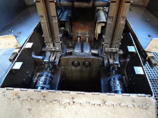 3/8" Shimazu #Super-3F, twin spindle nut tapper, 80-100 PPM, hopper, magnetic chip separator, 1990 - Image 4