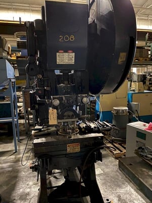 60 Ton, Danly #60T, OBI press, 3-1/2" stroke, 13-1/2" Shut Height, air clutch, 100 SPM - Image 2