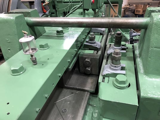 1-1/4" x 20" Johns Manville #1000-C (#70 size), hand feed flat die thread roller, 30 HP, 40 SPM - Image 6