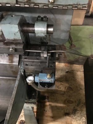 5/16" Shuster #2A4V, wire straighten & cutoff machine, 2.1"-3' cut length, 15 HP, 28-300 FPM, 1999 - Image 6