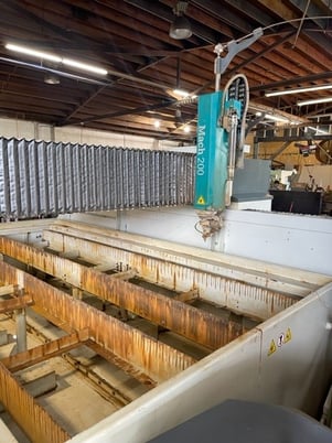 Flow #Mach-200-4020-Pivot, CNC Waterjet Cutting System, 6' x 13' table, 30 HP, 60000 PSI, 2020 - Image 9