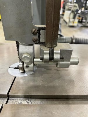 20" Delta Milwaukee, vertical band saw, tilting table, brake, upgraded blade guides, S/N 1817-A - Image 6