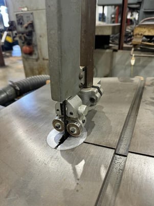 20" Delta Milwaukee, vertical band saw, tilting table, brake, upgraded blade guides, S/N 1817-A - Image 9
