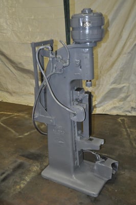 Grant Orbital Spin #220, riveter, 3/4" stroke, 208-220/440 V., 3-phase, 2 HP, 1150 RPM, foot pedal - Image 1