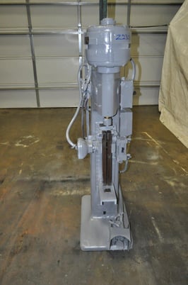 Grant Orbital Spin #220, riveter, 3/4" stroke, 208-220/440 V., 3-phase, 2 HP, 1150 RPM, foot pedal - Image 2