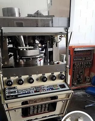 Fette #Perfecta-3000, Tablet Press, 45-Station, 486000 tablets/hr., 16 mm diameter Tablet, 18 mm depth of - Image 1