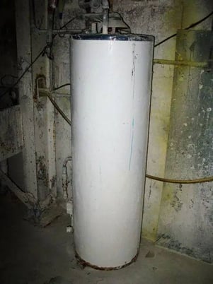 34000 BTUH Rheem #21V40-7 Fury hot water heater, 40 gallon, 5"-14" inlet, serial #RN 0797106316 - Image 4