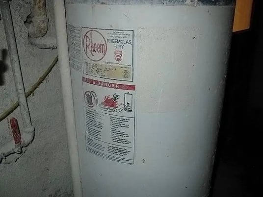 34000 BTUH Rheem #21V40-7 Fury hot water heater, 40 gallon, 5"-14" inlet, serial #RN 0797106316 - Image 6