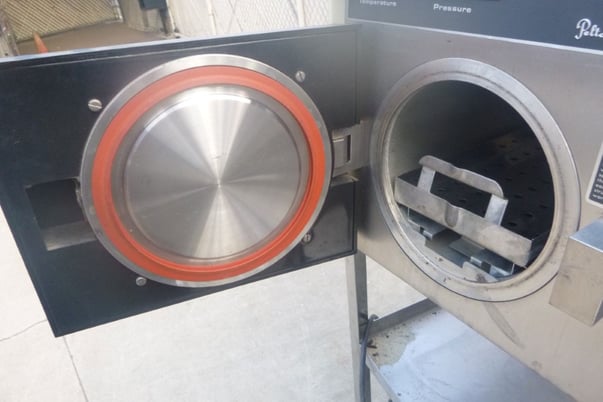 6" x 14" Pelton & Crane #S Autoclave Sterilizer, Autoclave Sterilizer, (2) trays, 270 F, 110 V, 1250 width - Image 6