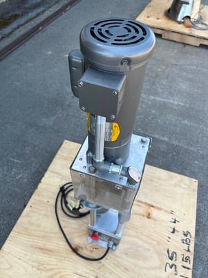 Dixie #25D-600, Direct Drive Double Can Seamer, Stainless Steel, 15 cans/min., set up for 401 diameter Cans - Image 7