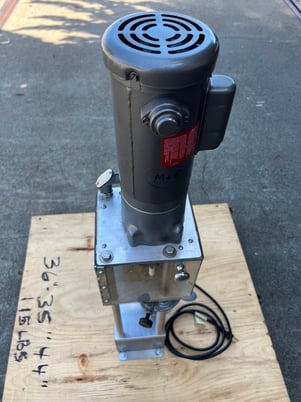 Dixie #25D-600, Direct Drive Double Can Seamer, Stainless Steel, 15 cans/min., set up for 401 diameter Cans - Image 8