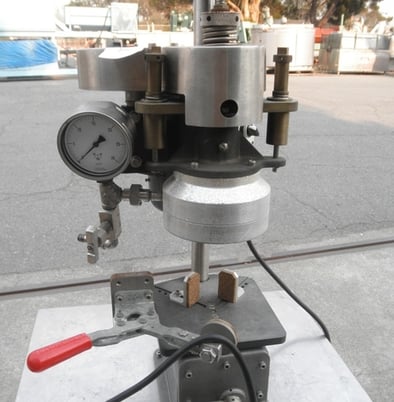 Dillin, Manually Operated Steam Capper, 115/230 V - Image 4