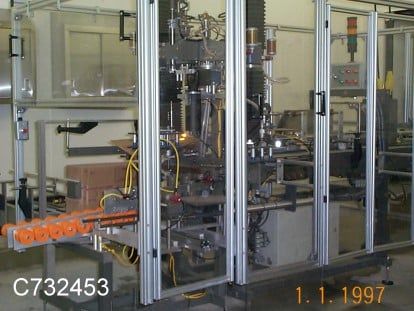 Automation Robotics #Robopack-2000, Case Packer/Erector, 3 lanes, 15 CPM, 80 psi air, 120 V, 2002 - Image 3