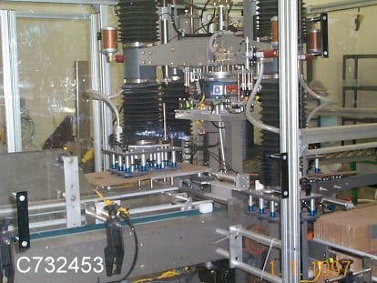 Automation Robotics #Robopack-2000, Case Packer/Erector, 3 lanes, 15 CPM, 80 psi air, 120 V, 2002 - Image 5
