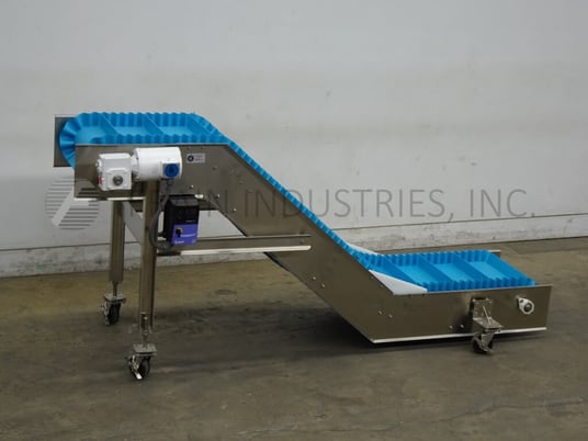 BMI / Benda Mfg, Stainless Steel feeder, inclined cleated conveyor, mounted on Stainless Steel multi-leg - Image 5